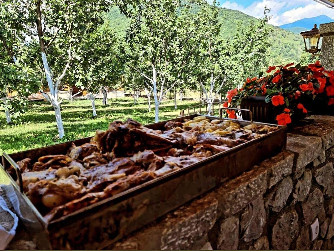 Holiday Bungalows & Food Плав Екстериор снимка