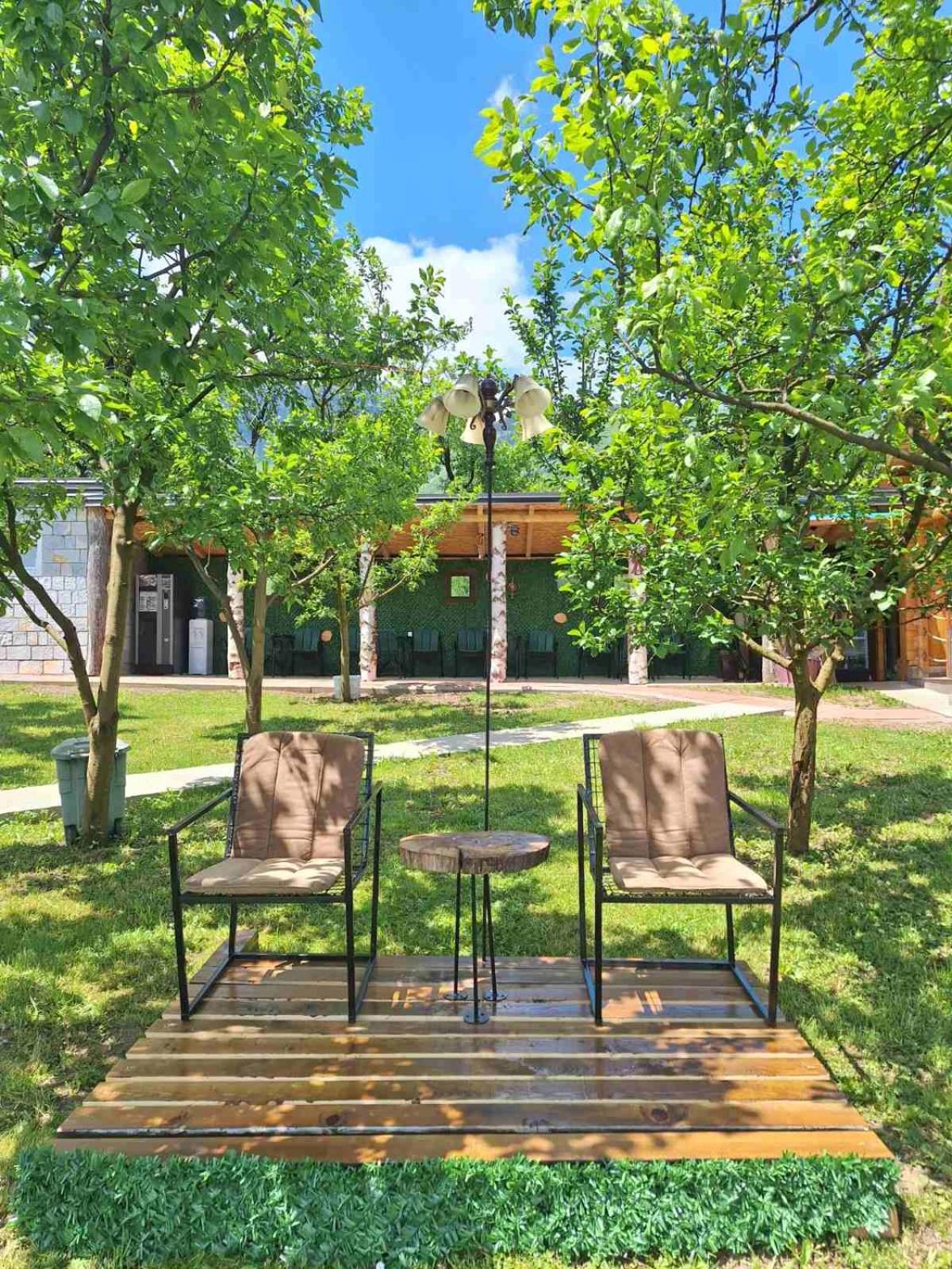 Holiday Bungalows & Food Плав Екстериор снимка